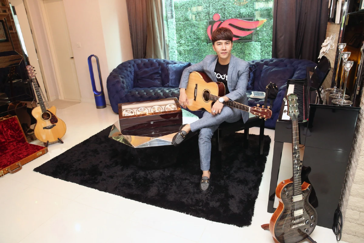 วรัตน์พล วรัทย์วรกุล ‘รถ กีตาร์ นาฬิกา โลกของผม’