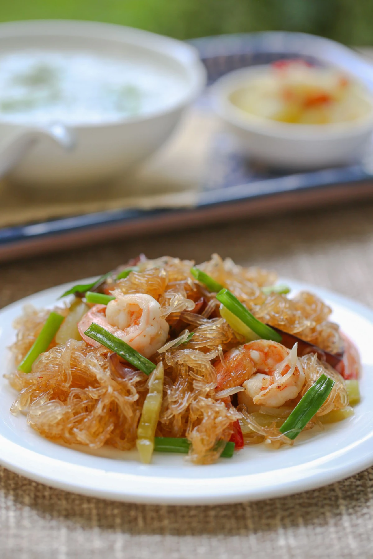 ข้าวต้มกุ๊ย พุ้ยกับแกล้ม ผัดวุ้นเส้น เกี้ยมฉ่าย เห็ดหูหนู