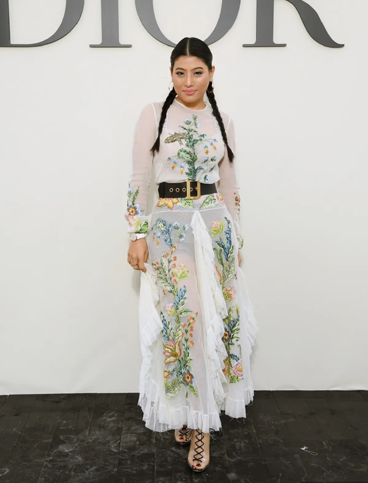 "พระองค์หญิงสิริวัณณวรีฯ" เจ้าหญิงแฟชั่นของไทย! เสด็จร่วมชมแฟชั่นโชว์ในงาน Paris Fashion Week 2018