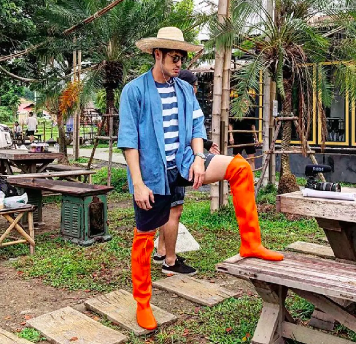 “บอย ปกรณ์” พาย้อนอดีตส่องภาพเพื่อนดาราสมัย พ.ศ.  2007 งานนี้มีฮาลั่น