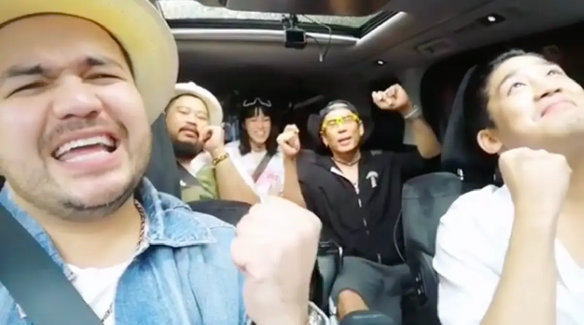 “พี่เบิร์ด” เคยทำจตุจักรแตกหลังแอบไปเดินซื้อเสื้อ ปิดไม่มิดแฟนคลับตามกรี๊ดจนแผงลอยพังทั้งแถบ