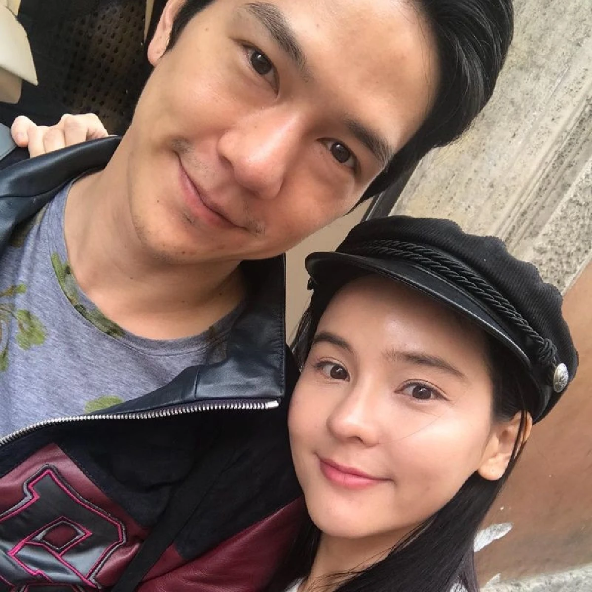 “แอมป์” ว่าไง!? “ออม” ได้ช่อดอกไม้จากงานแต่ง แต่งานนี้เจ้าสาวเดินมาให้เองกับมือ