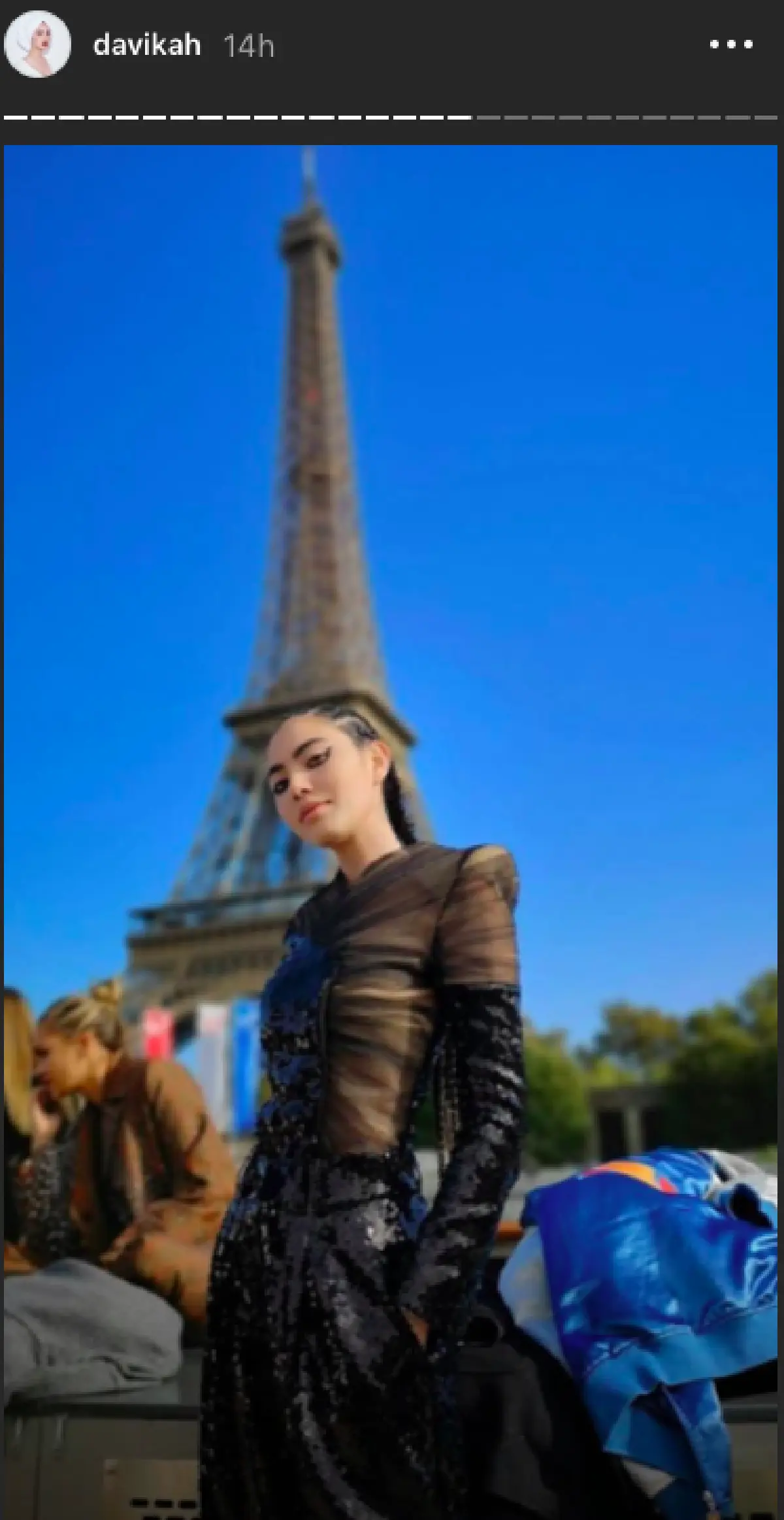 "ใหม่ ดาวิกา” ฮอตไม่หยุด ร่วมเดินแบบอวดความปังใน "Paris Fashion Week 2018”
