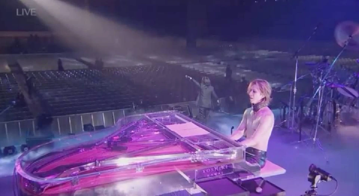 X-JAPAN โชว์สปิริตแสดงเต็มที่ไม่มีกั๊ก..ในฮอลล์ที่ว่างเปล่า