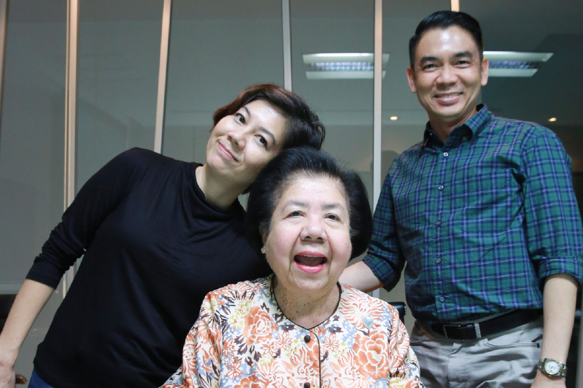 คนจอแก้วรุ่นใหญ่ อยู่ยังไงในยุคทีวีซบเซา คนจอแก้วรุ่นใหญ่ อยู่ยังไงในยุคทีวีซบเซา