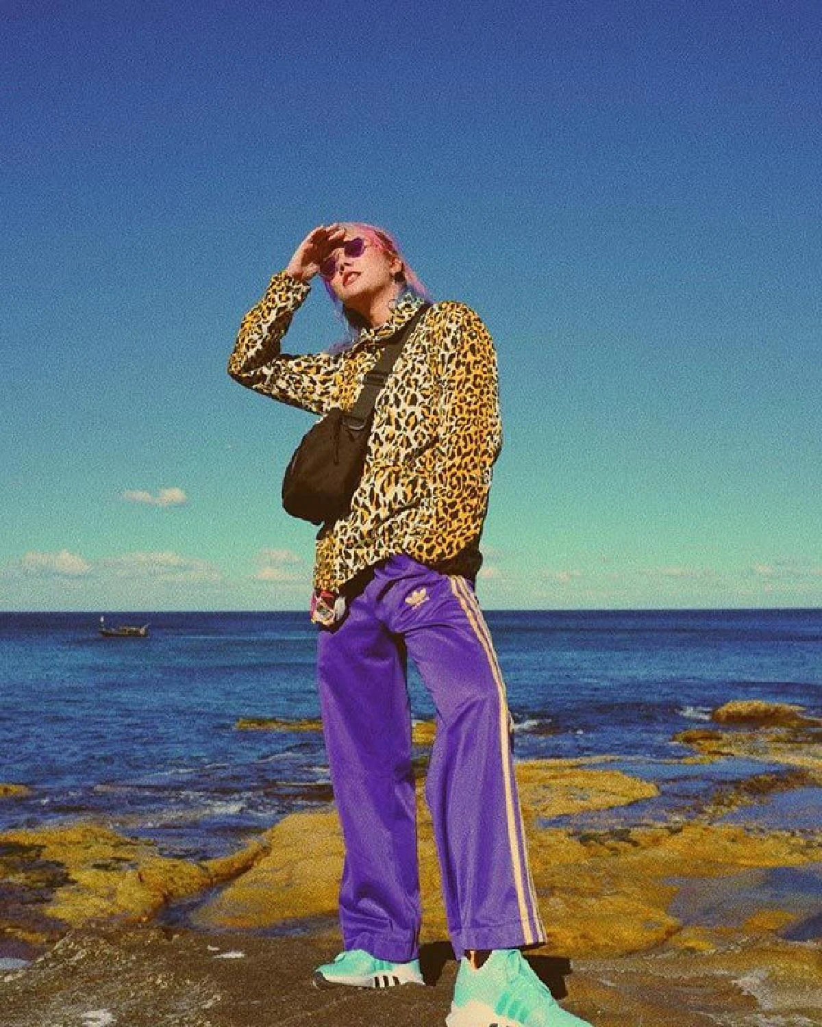 ตัวแม่ไม่มีพลาด! ส่องแฟชั่นสุดลายหนังสัตว์สุดแซ่บของเหล่าซุปตาร์สาว