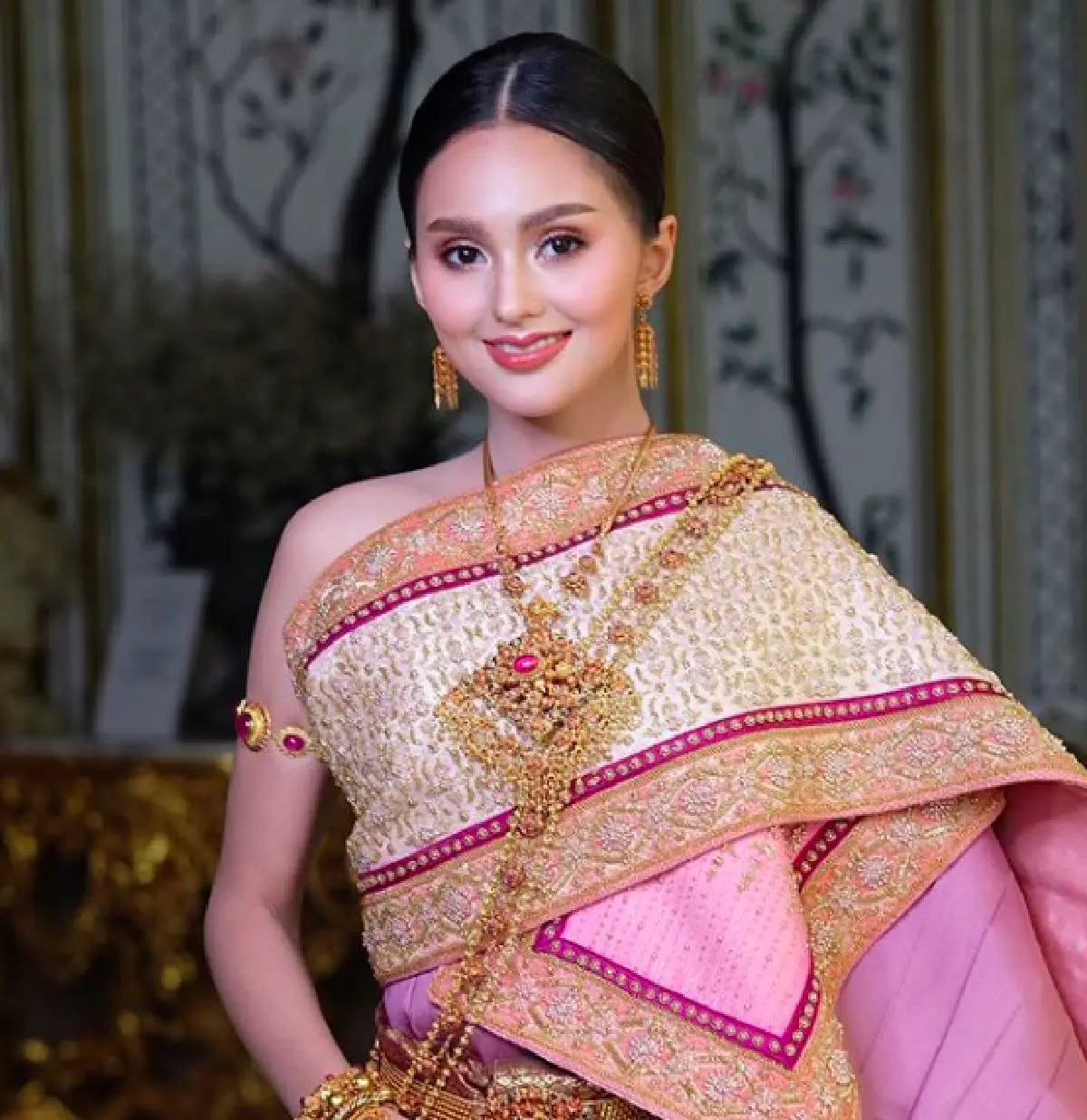ส่องภาพพรีเวดดิ้ง "เคลลี่–นาย" บอกเลยมาเต็ม สวยหรูและอลังการมาก