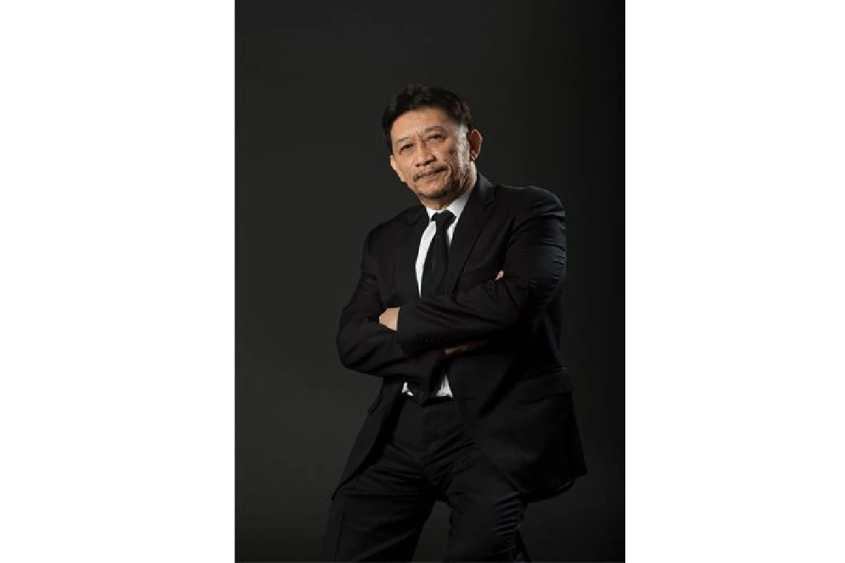 Gossip News HYDE HERITAGE THONGLOR