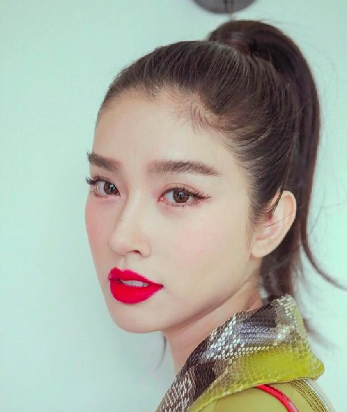 สวยสง่าได้แม่! “ปอย” ควงคุณแม่สวมชุดไทยเรียบหรูงดงาม ถวายเพลแด่ "สมเด็จพระสังฆราช”