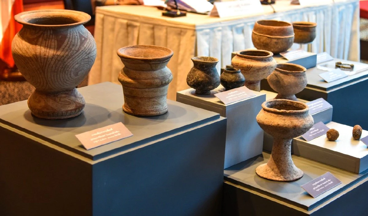 สหรัฐฯ ส่ง 12 โบราณวัตถุอายุหลายพันปีคืนสู่ไทย