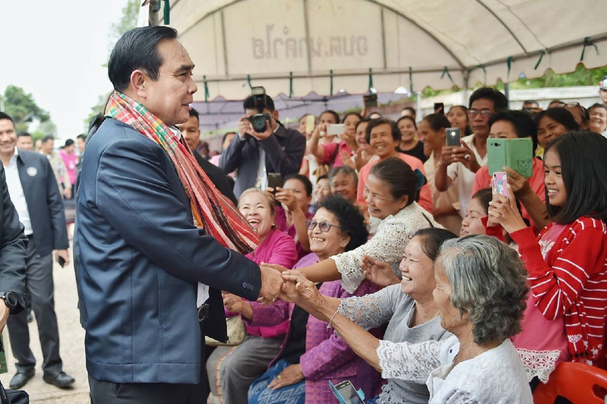 "บิ๊กตู่"ไม่พอใจรมต.-ขรก.เกียร์ว่างปั้นไทยนิยมฯชาวบ้านไม่รู้จัก "บิ๊กตู่"ไม่พอใจรมต.-ขรก.เกียร์ว่างปั้นไทยนิยมฯชาวบ้านไม่รู้จัก
