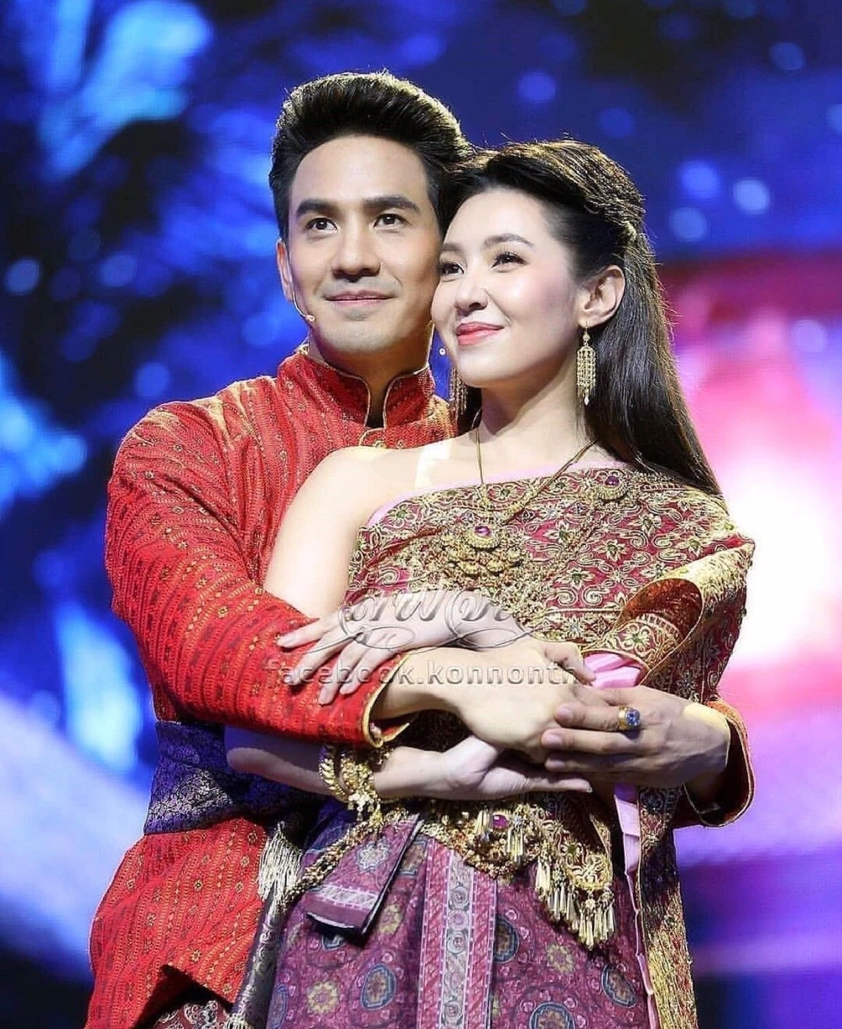 15 ภาพฟินชาตินี้! บุพเพสันนิวาสแฟนมีตติ้ง กระตุกต่อมจิ้นอินยิ่งกว่าในละคร