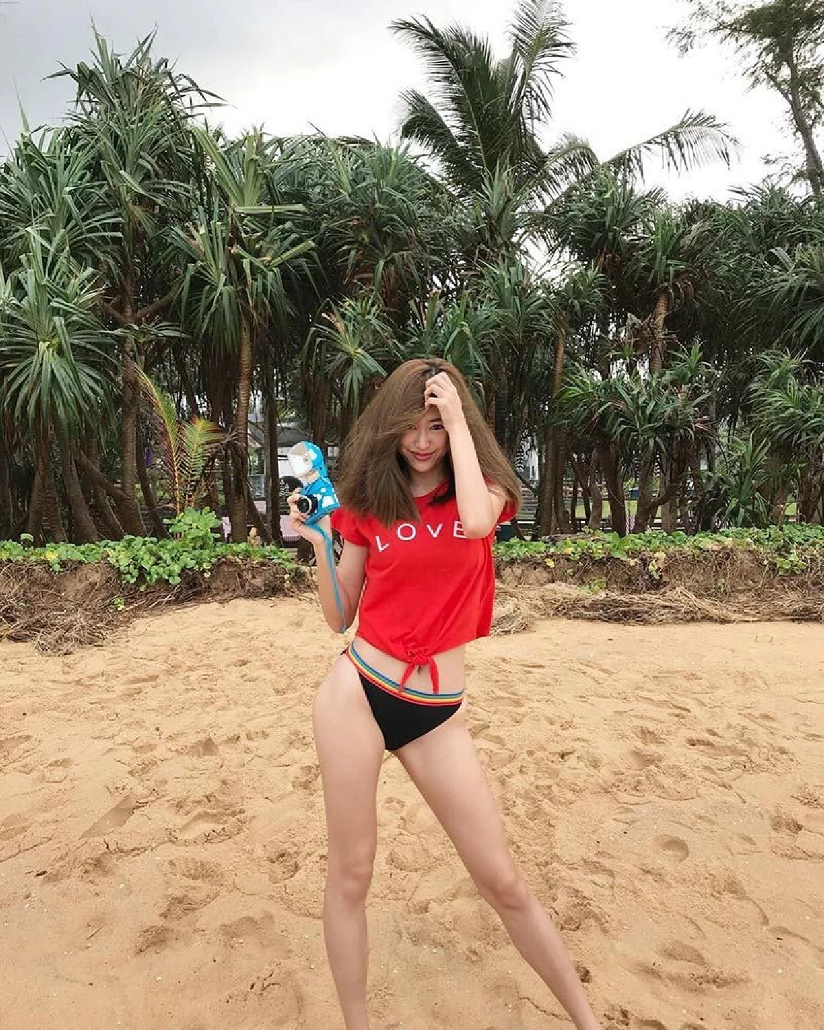 หนุ่มๆตาค้าง ยิปซี คีรติ สวมบิกินี่อวดหุ่นสวยเซ็กซี่งานดียกเซ็ต