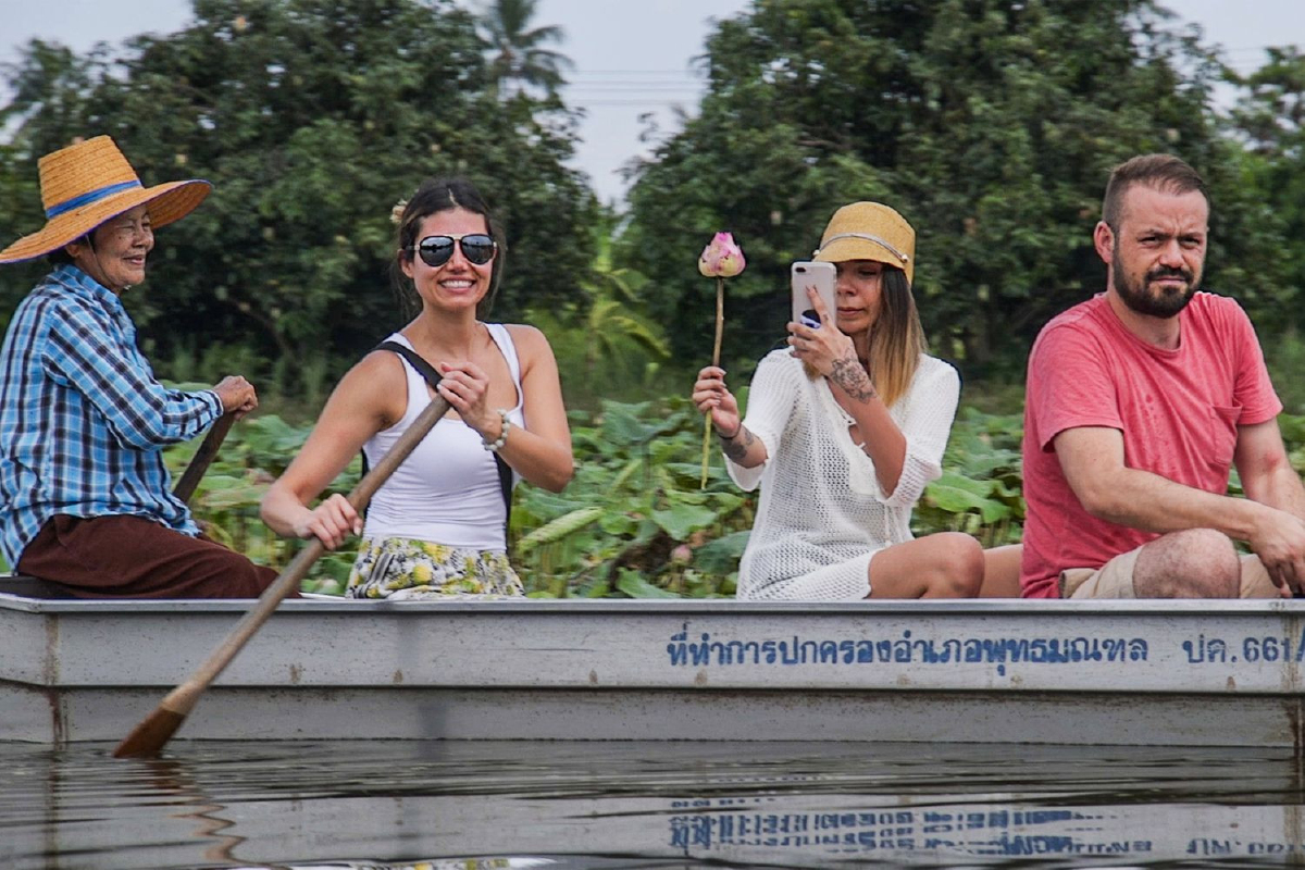 ‘บ้านศาลาดิน’ สร้างสุขสู่ชุมชนด้วยนวัตวิถี ‘บ้านศาลาดิน’ สร้างสุขสู่ชุมชนด้วยนวัตวิถี