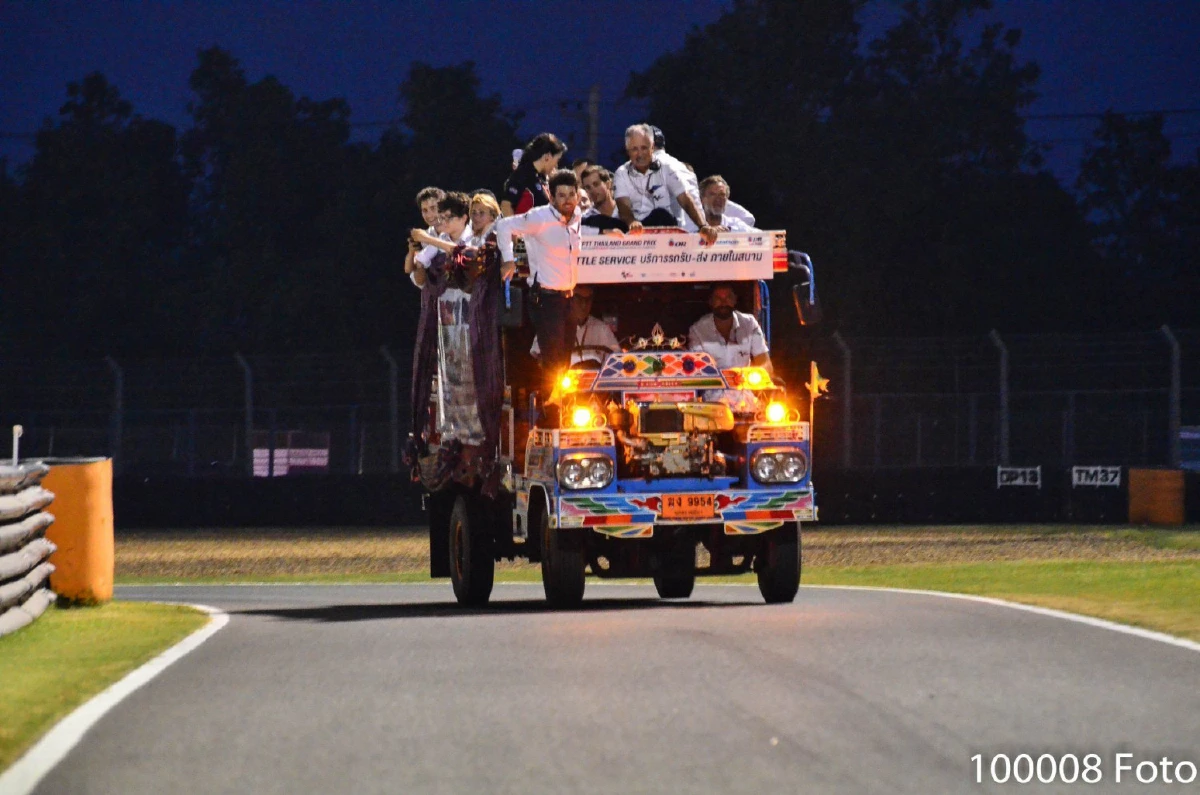 "รถอีแต๋น ไทย" ดังไกลไปทั่วโลก