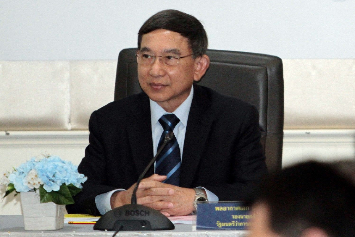 "ประจิน"ห่วงปลดล็อคกัญชาเร็วเกินไปอาจเอื้อต่างชาติ "ประจิน"ห่วงปลดล็อคกัญชาเร็วเกินไปอาจเอื้อต่างชาติ