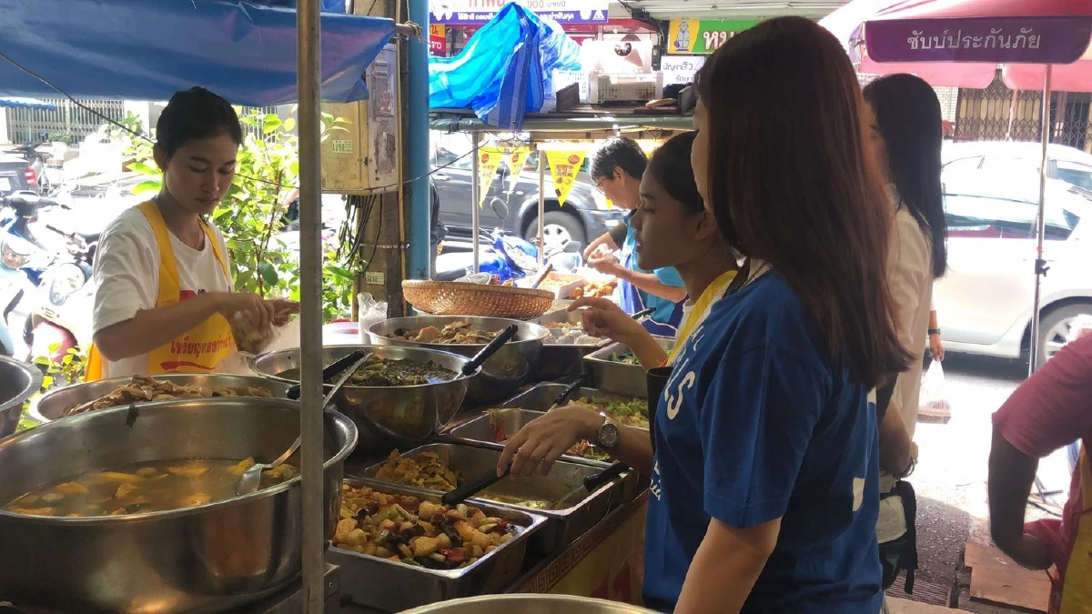 หาดใหญ่กินเจมื้อแรกคึกปิดถนนเสน่หานุสรณ์ขายอาหารปลอดเนื้อสัตว์
