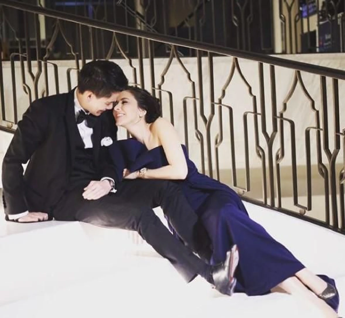 รักล้นใจ! ศรีริต้า-ไฮโซกรณ์ โชว์หวานทุกที่..เหมือนถ่ายพรีเวดดิ้ง