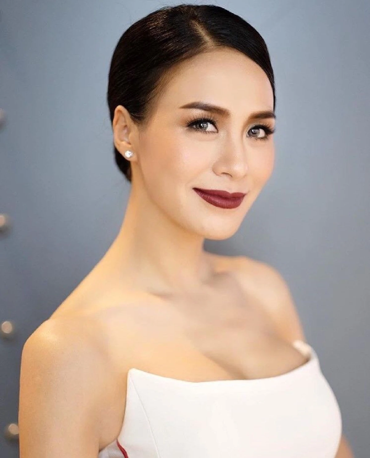 “รถเมล์” ปลื้มใจ! น้องสาวเตรียมตัวเป็นว่าที่คุณหมอ หลังเรียนจบคว้าเกียรตินิยมอันดับ 1