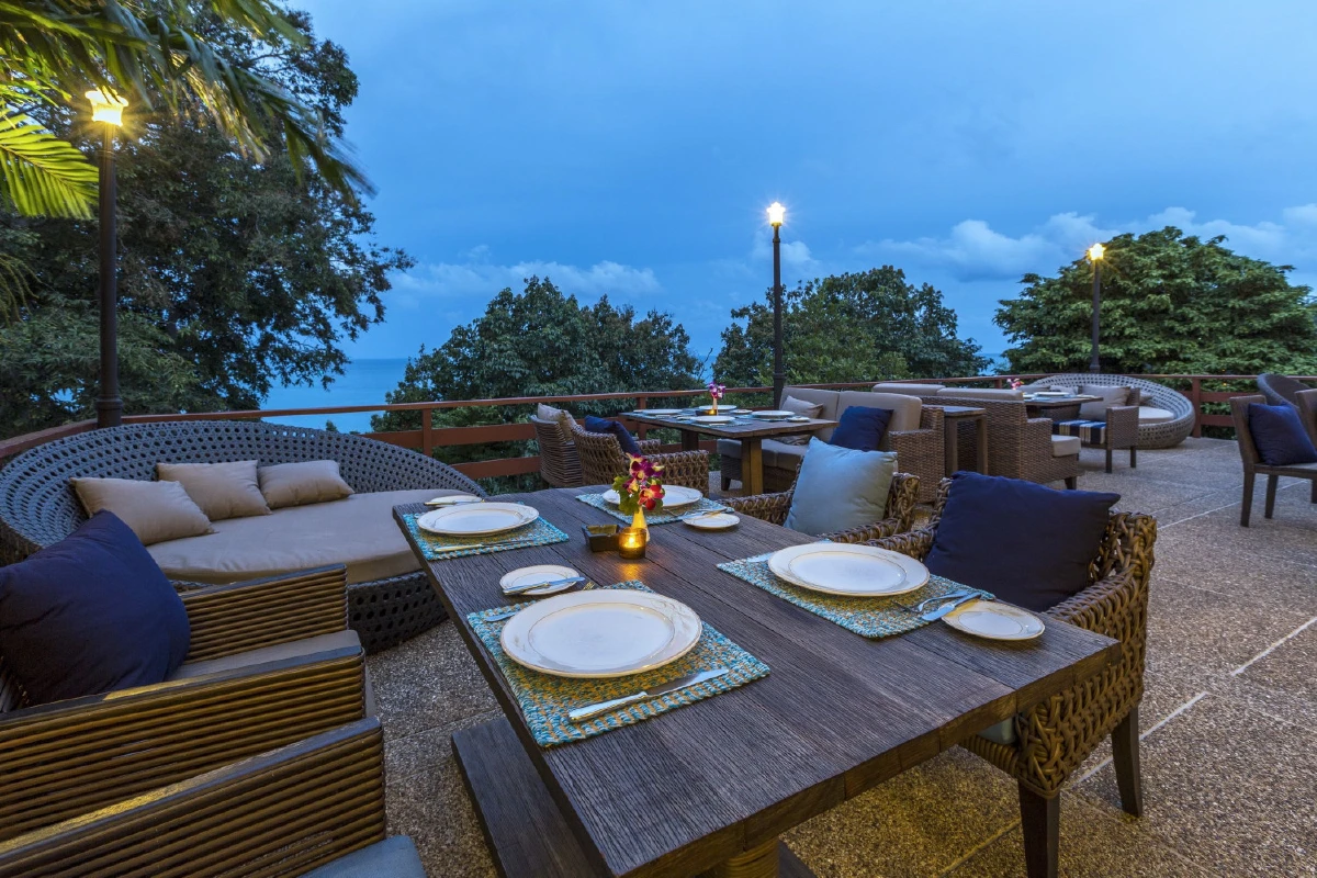 ท็อป ออฟ เดอะ รีฟ ร้านอาหารสุดหรูคู่ทะเล