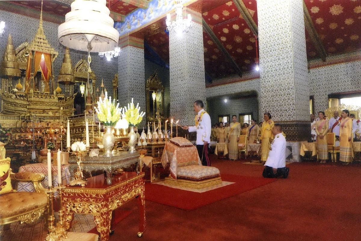 สมเด็จพระเจ้าอยู่หัวทรงบำเพ็ญพระราชกุศลในวันคล้ายวันสวรรคตรัชกาลที่9