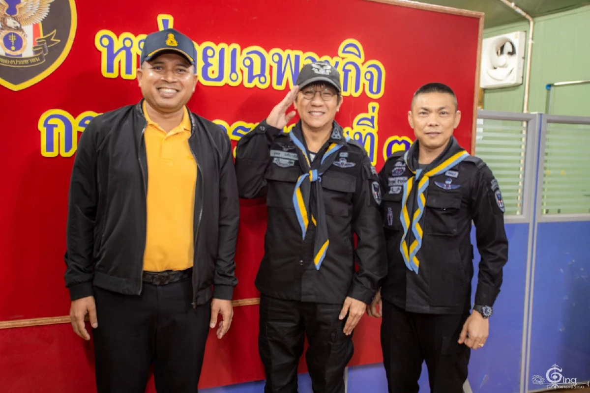 "โน้ส-อุดม" สวมบท ผบ. สร้างรอยยิ้มและความสุขให้ทหารใต้