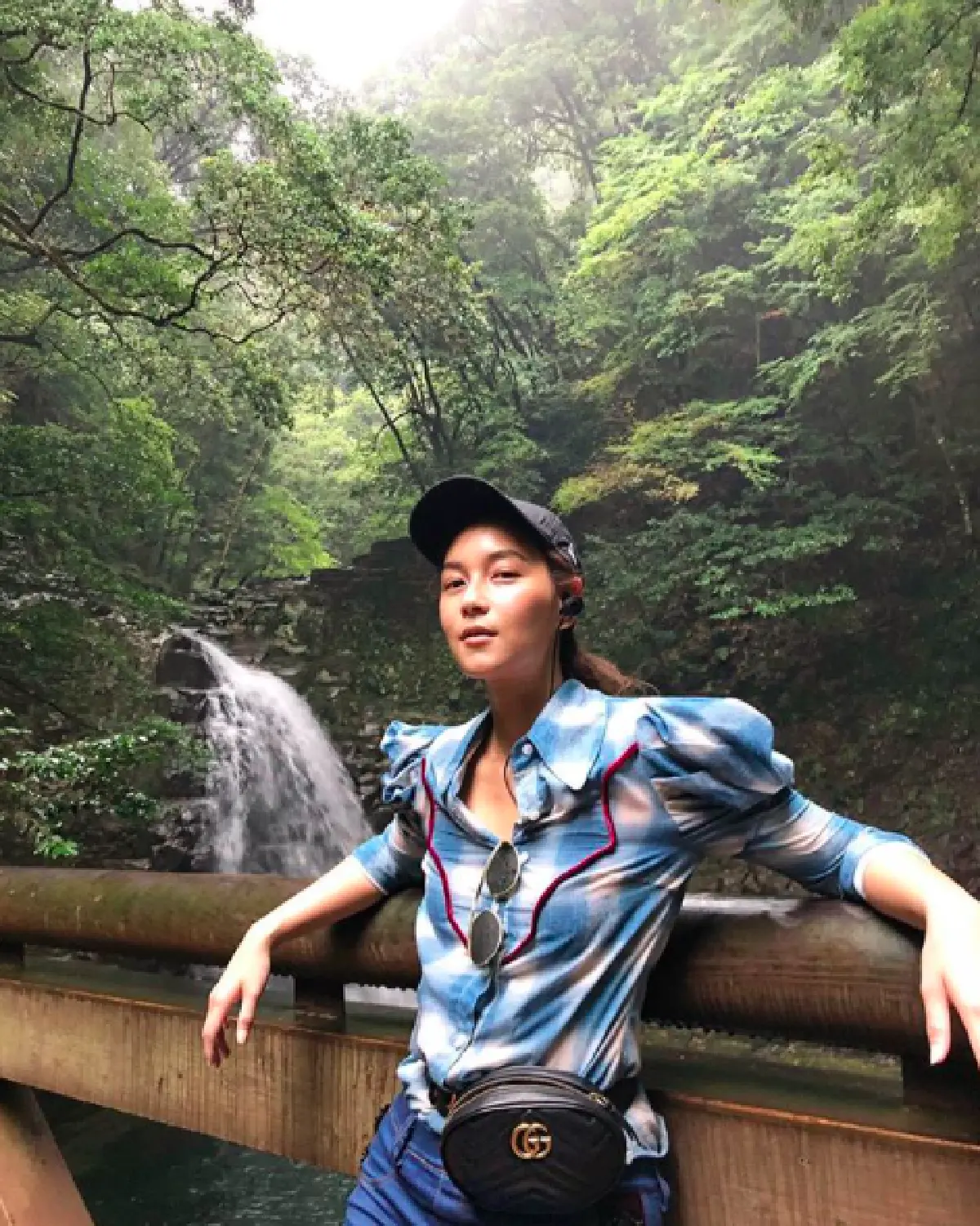 ไม่ได้มาเล่นๆ ส่องแฟชั่นทริปญี่ปุ่น “บี น้ำทิพย์” เป๊ะปัง ชนะทุกชุด