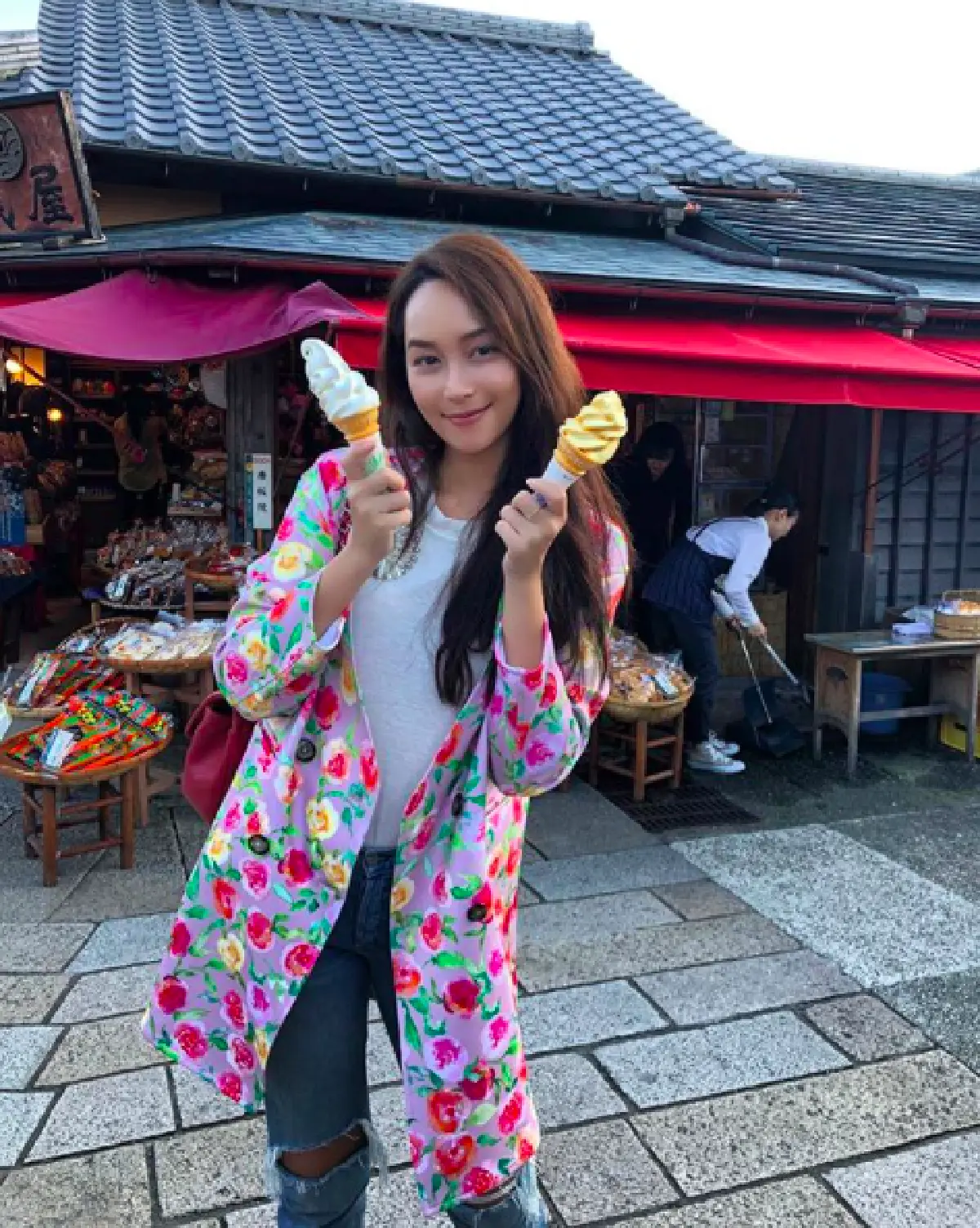 ไม่ได้มาเล่นๆ ส่องแฟชั่นทริปญี่ปุ่น “บี น้ำทิพย์” เป๊ะปัง ชนะทุกชุด