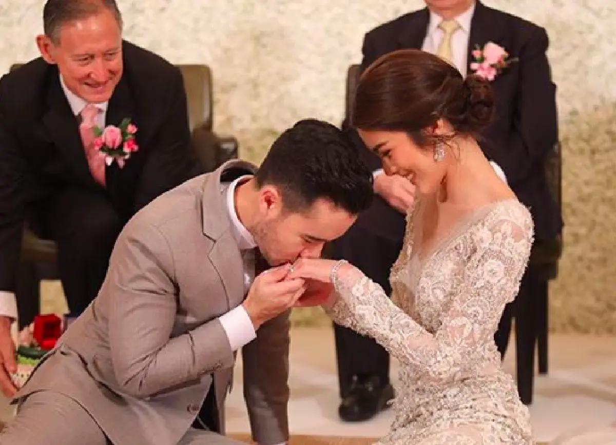 "แพท กามิกาเซ่” เข้าพิธีหมั้นกับหวานใจหนุ่มนอกวงการ "ฟิลลิปส์” ท่ามกลางความอบอุ่น