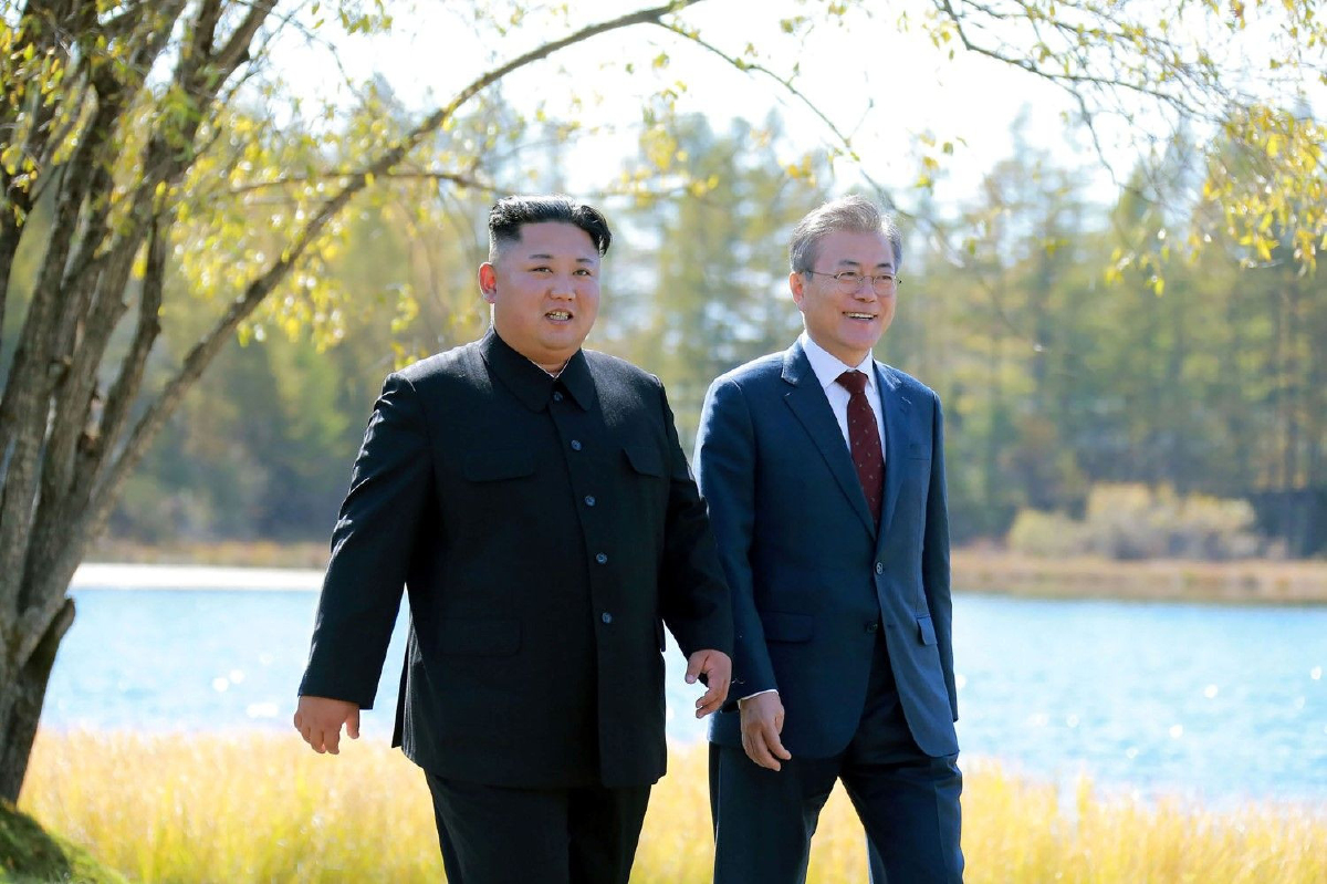 "สองเกาหลี"จับมือเชื่อมทางรถไฟ-ถนนระหว่างชายแดน2ประเทศ "สองเกาหลี"จับมือเชื่อมทางรถไฟ-ถนนระหว่างชายแดน2ประเทศ