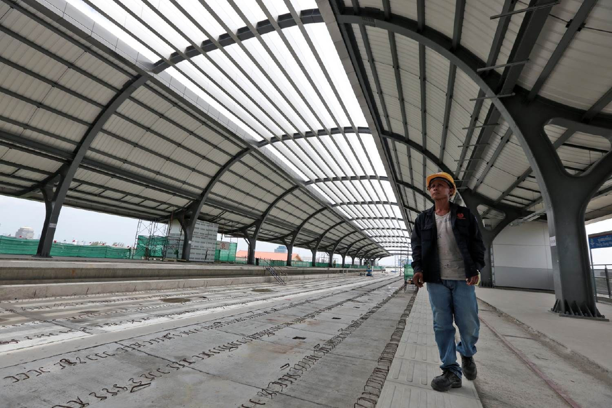 ญี่ปุ่นจ่อลงทุนส่วนขยายรถไฟสีแดง ญี่ปุ่นจ่อลงทุนส่วนขยายรถไฟสีแดง