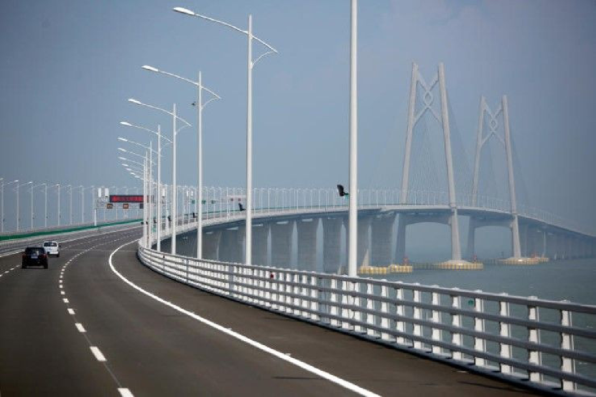 จีนเตรียมเปิดสะพานเชื่อม ฮ่องกง-มาเก๊า ยาวสุดในโลก จีนเตรียมเปิดสะพานเชื่อม ฮ่องกง-มาเก๊า ยาวสุดในโลก