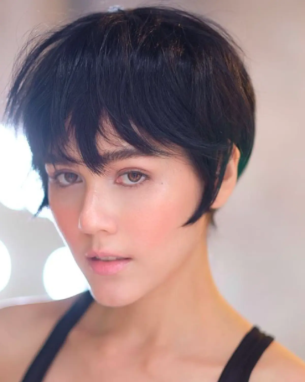 ลุคนี้ผ่านไหม!? “ชมพู่ อารยา” กับทรงผมสั้นสุดมั่น แซ่บไม่แคร์ใคร