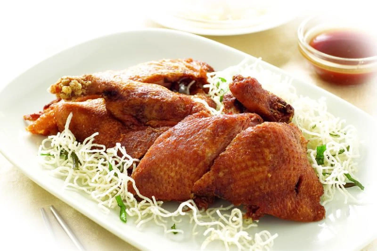 พงหลีภัตตาคาร ตำนานความอร่อย 83 ปี