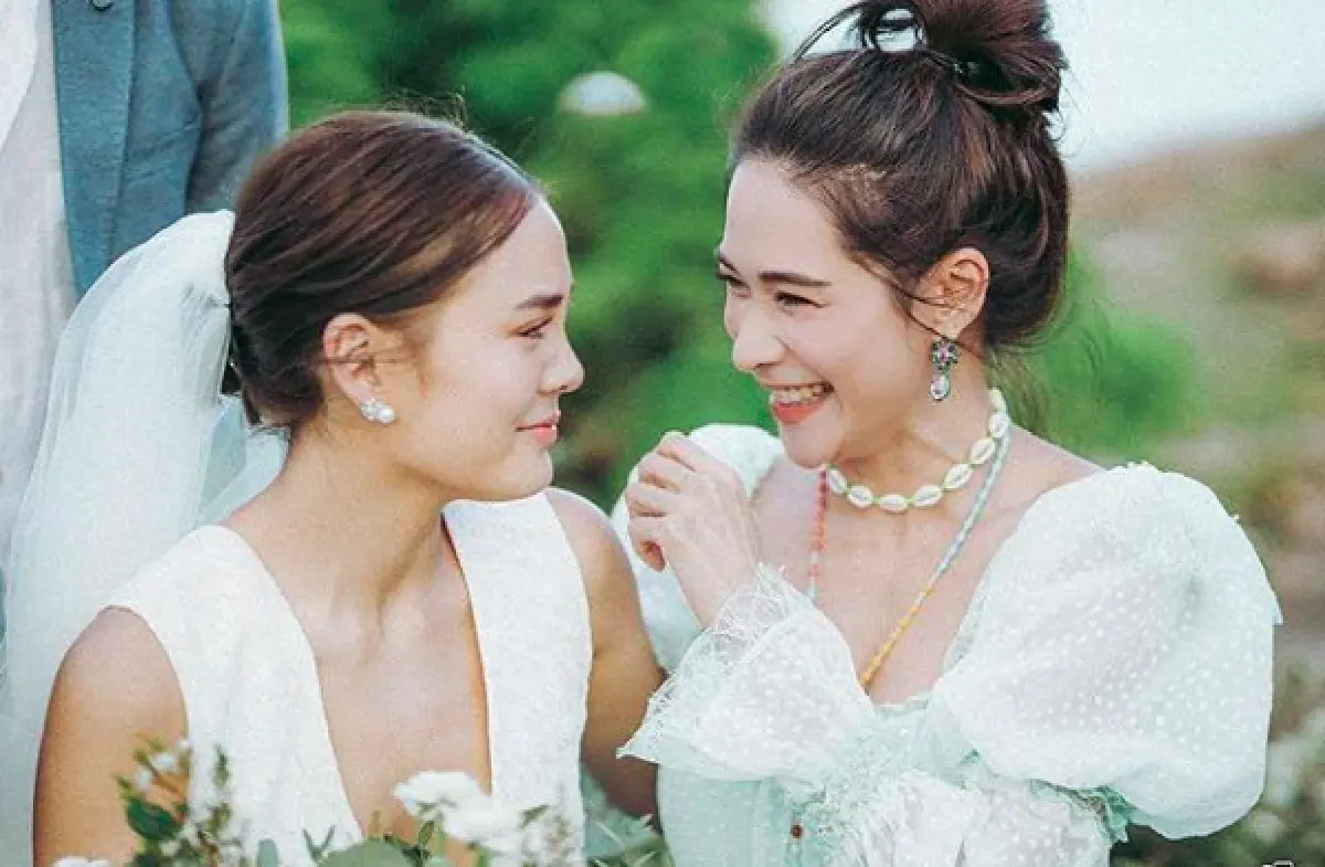 งานวิวาห์แห่งปี! เก็บตกภาพเหล่าคนดังบินข้ามน้ำไปเกาะสมุย ร่วมฉลองงานแต่งงาน “เจนี่-มิกกี้”