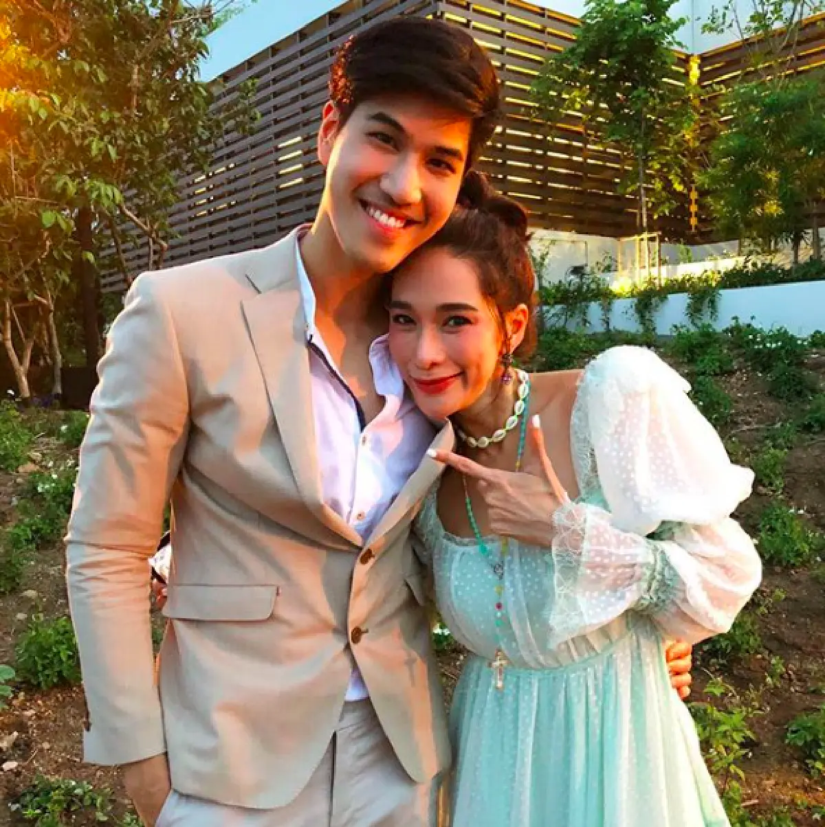 งานวิวาห์แห่งปี! เก็บตกภาพเหล่าคนดังบินข้ามน้ำไปเกาะสมุย ร่วมฉลองงานแต่งงาน “เจนี่-มิกกี้”