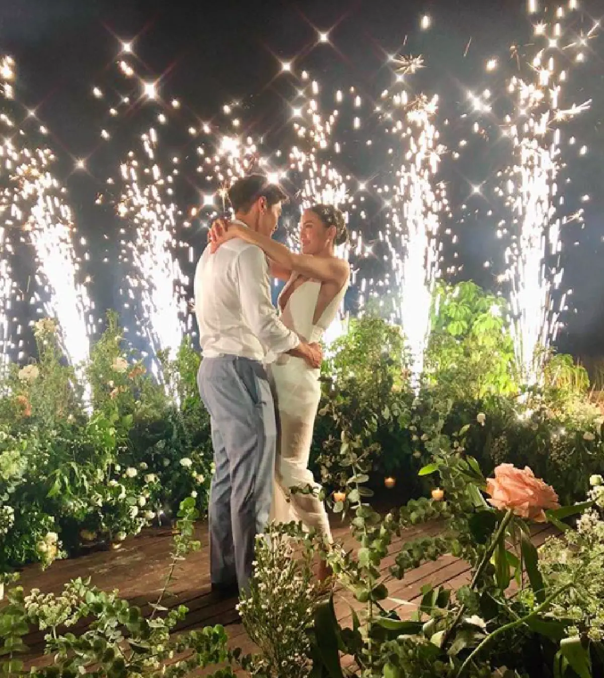 งานวิวาห์แห่งปี! เก็บตกภาพเหล่าคนดังบินข้ามน้ำไปเกาะสมุย ร่วมฉลองงานแต่งงาน “เจนี่-มิกกี้”