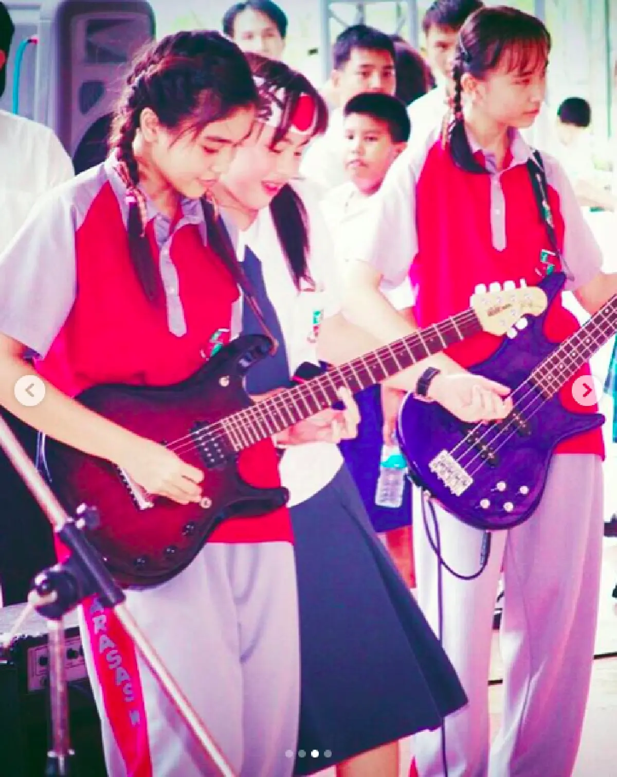 “ปราง” โชว์ภาพสมัยมัธยมต้นก่อนเป็นนักแสดง เคยเป็นมือกีตาร์มาก่อน!