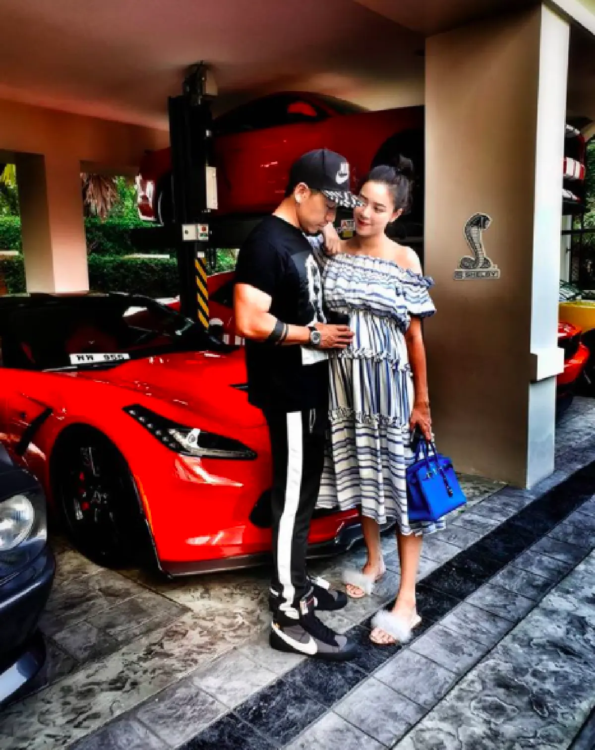 ”ดีเจเพชรจ้า” ยอมทุบโรงเก็บรถ เพื่อทำห้องกระจกเก็บรถเข็นให้ “น้องไทก้า”