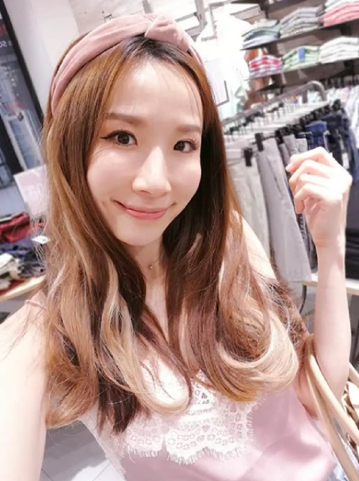 ยังจำได้ไหม!? "หว่าหวา ไชน่าดอลล์” ปัจจุบันวัย 39 ปี หลังฉีดไขมันเติมเต็มความเด้ง