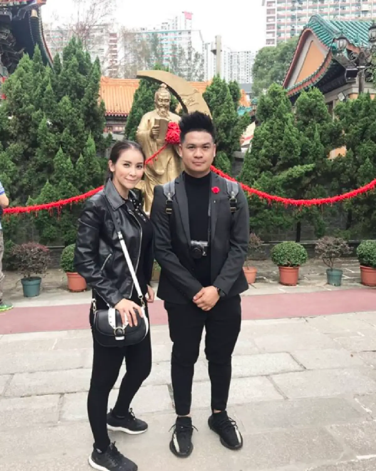 ใช่ช็อตขอแต่งงานหรือเปล่า!? "ใหม่ สุคนธวา" โพสต์ภาพแฟนคุกเข่าทำเซอร์ไพรส์ ที่ฮ่องกง