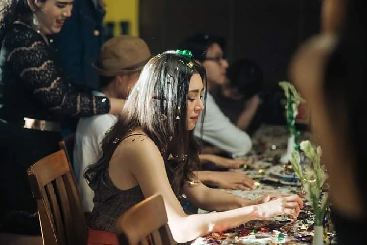 เพลงดีเอ็มวีปัง! ปาล์มมี่-เบลล่า-กรรณ พาเพลง ซ่อนกลิ่น ฮิตติดหูดูซ้ำๆจนสิบล้านวิว