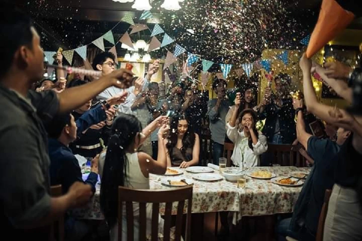 เพลงดีเอ็มวีปัง! ปาล์มมี่-เบลล่า-กรรณ พาเพลง ซ่อนกลิ่น ฮิตติดหูดูซ้ำๆจนสิบล้านวิว