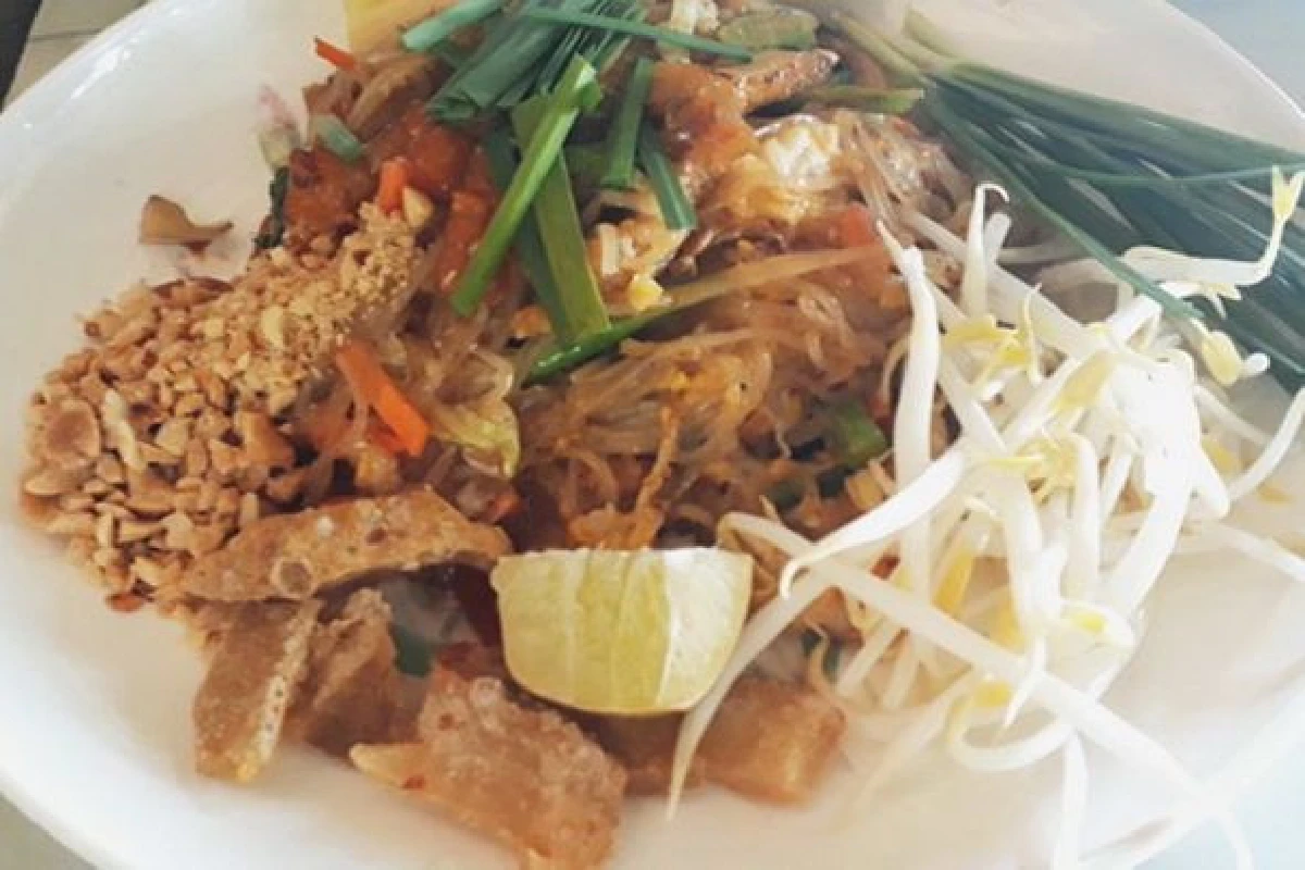 ก๋วยเตี๋ยวกะลาป้าอุ่น 35 ปี คู่น้ำยมสวรรคโลก