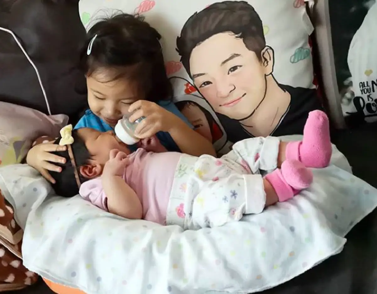 “น้องปริม-น้องปราง” ลูกสาวสุดคิ้วท์ของ “พ่อมิค-แม่เบนซ์” ถ่ายแบบคู่กันครั้งแรก น่ารักมาก