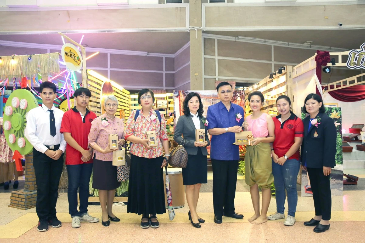 นศ. คณะบริหารธุรกิจ สาขาวิชาการตลาด มทร.ธัญบุรี นำความรู้จากในห้องเรียน สู่การพัฒนาวิสาหกิจชุมชน