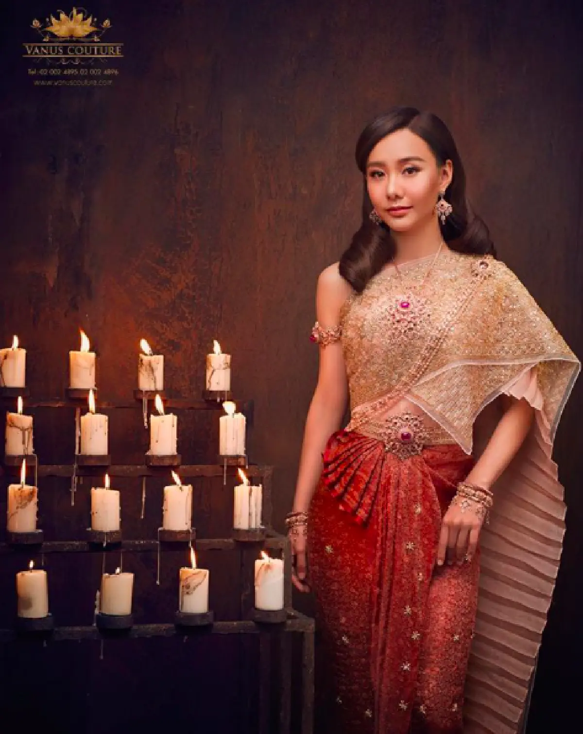 จัดเต็มในรอบ 10 ปี "เต้ย จรินทร์พร” งดงาม สูงส่งในชุดไทยเต็มยศ ดุจนางในวรรณคดี