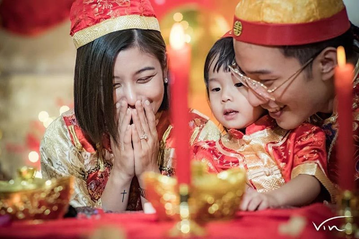 ทุ่มทุนสร้าง! กุ๊บกิ๊บ แต่งชุดจีนทั้งบ้าน เชิดมังกรฉลองวันเกิดให้ บี้ เคพีเอ็น