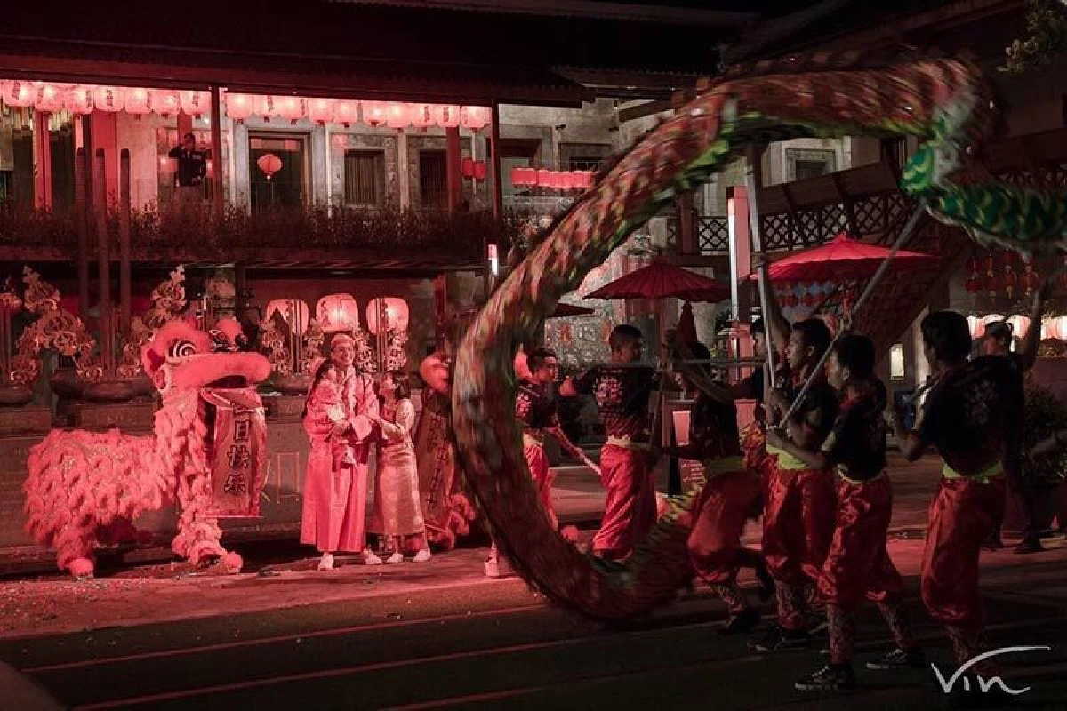 ทุ่มทุนสร้าง! กุ๊บกิ๊บ แต่งชุดจีนทั้งบ้าน เชิดมังกรฉลองวันเกิดให้ บี้ เคพีเอ็น