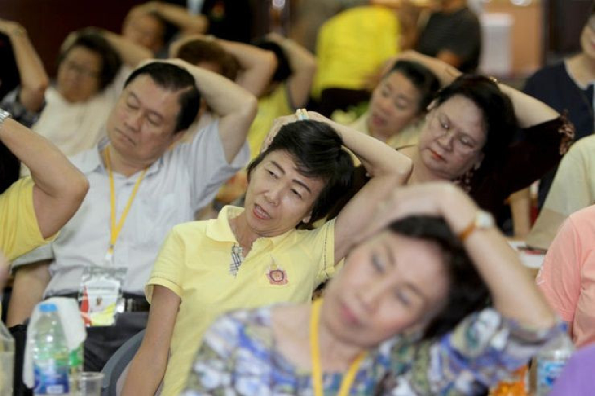 เตือนวัยกลางคนดูแลสุขภาพ รับมือสึนามิสังคมคนชรา เตือนวัยกลางคนดูแลสุขภาพ รับมือสึนามิสังคมคนชรา